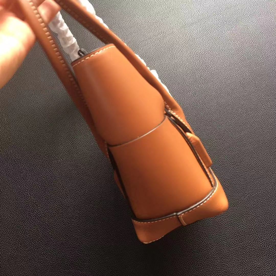 보테가 베네타 아르코백