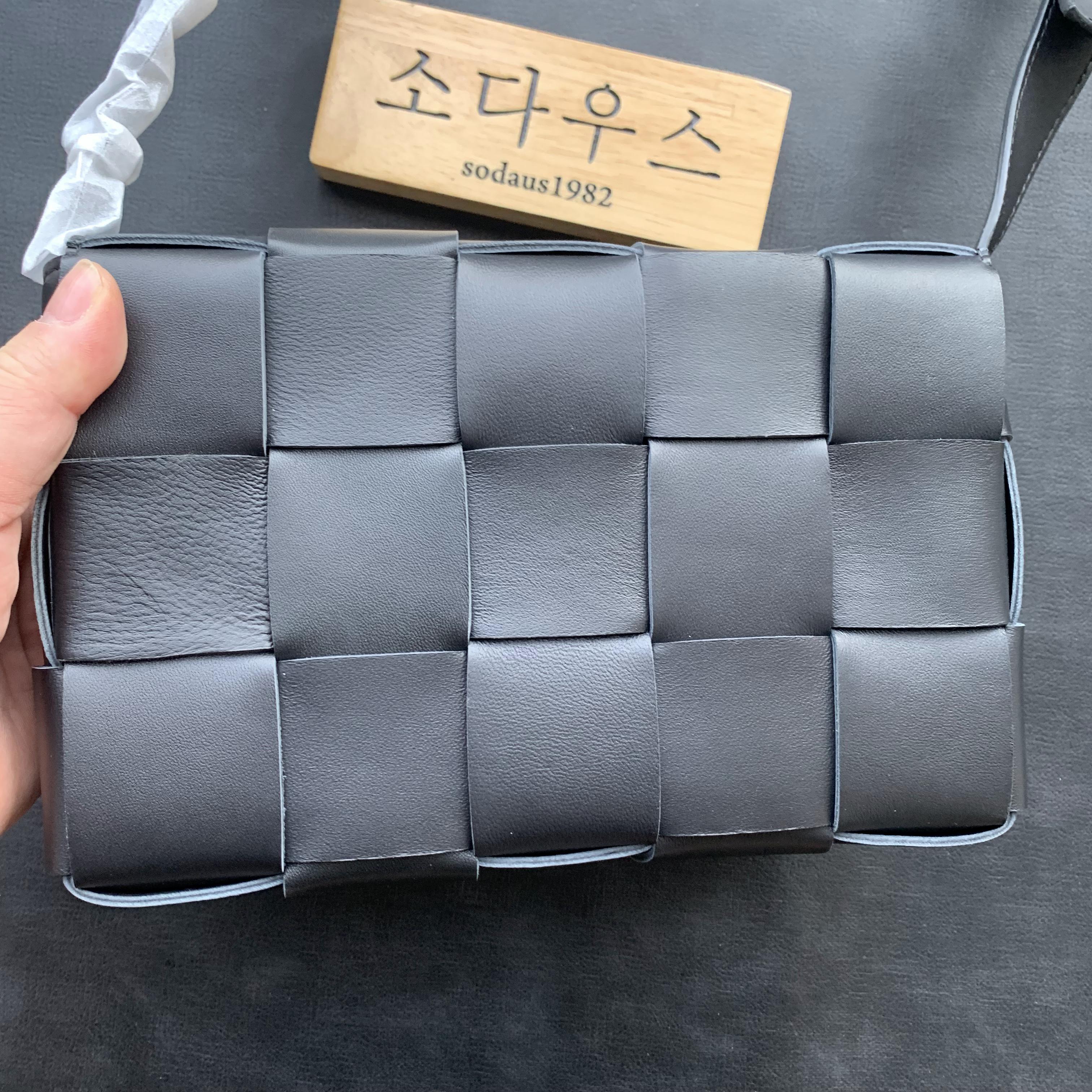 보테가 베네타 카세트백