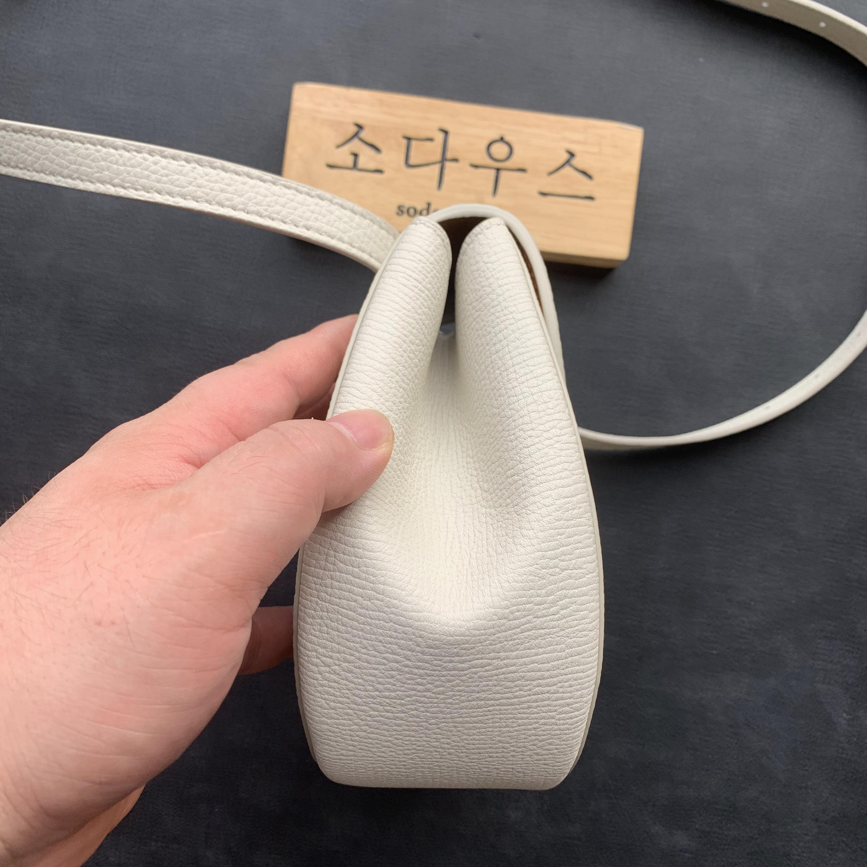 보테가 베네타 팔멜라토 벨트백