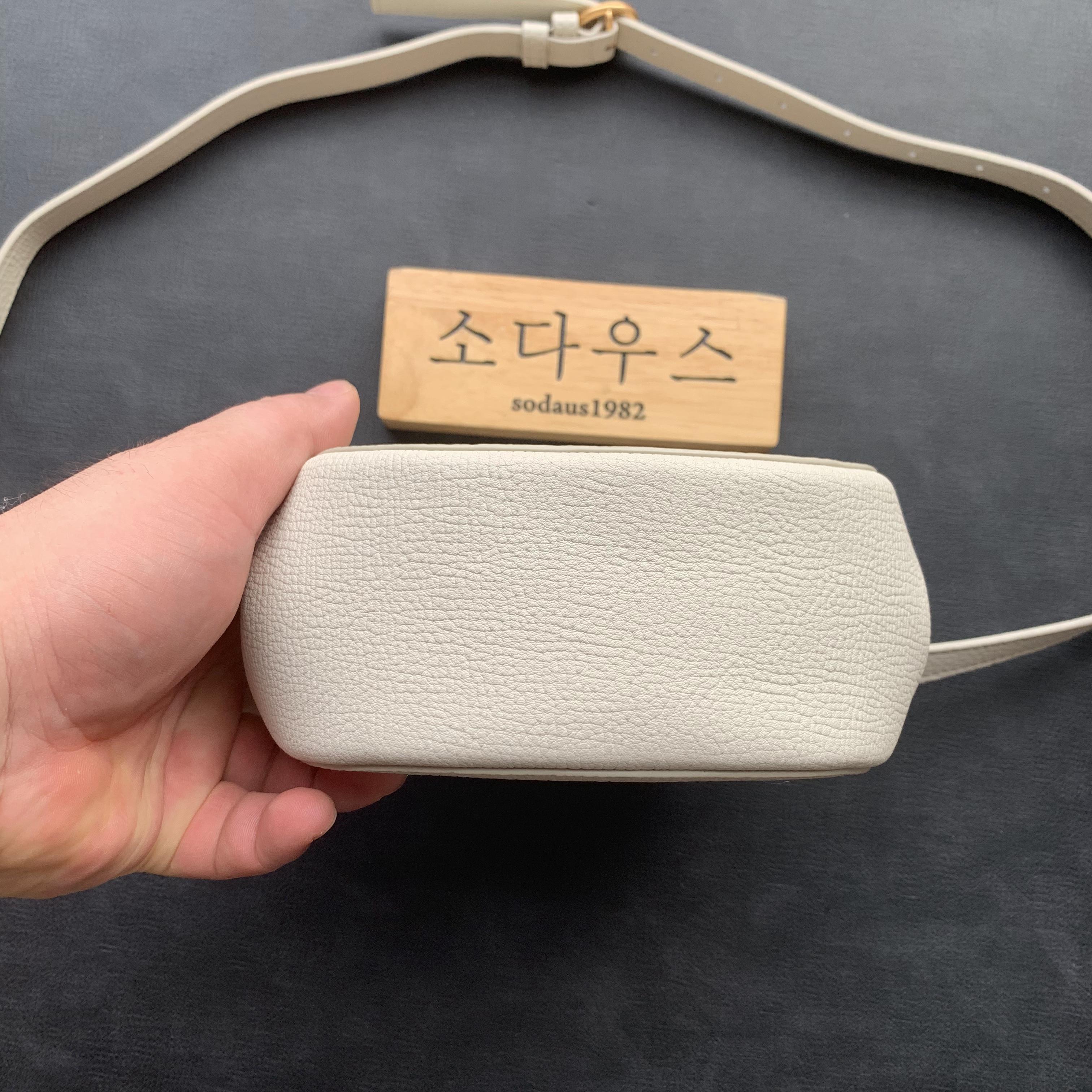 보테가 베네타 팔멜라토 벨트백