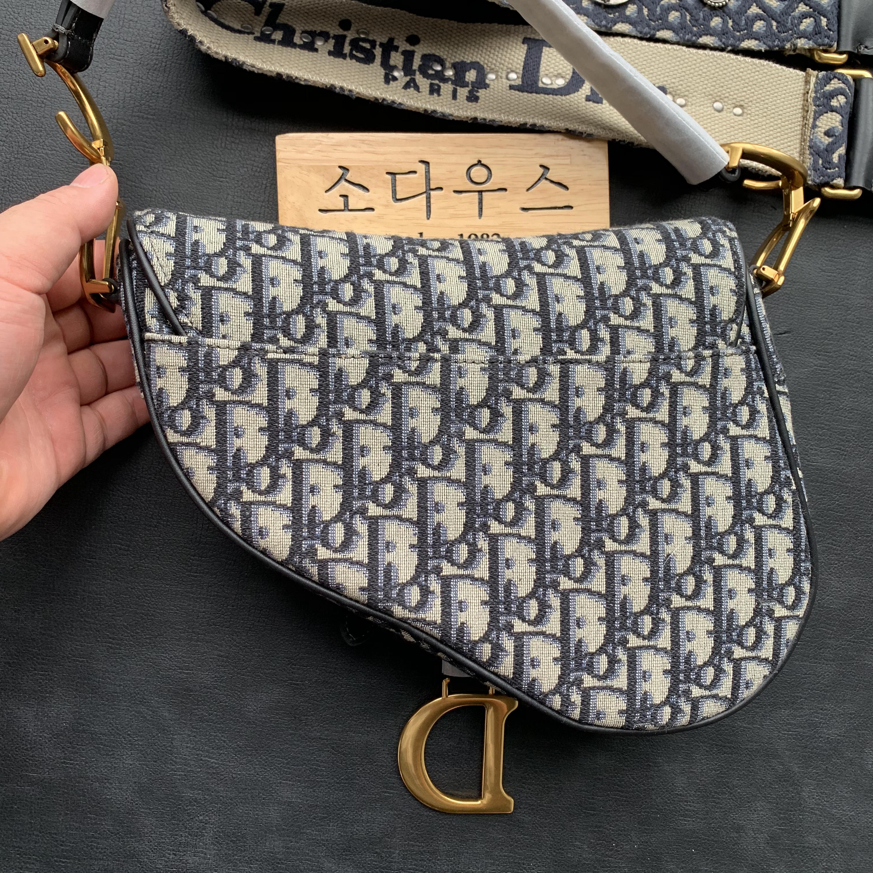 디올 새들백
