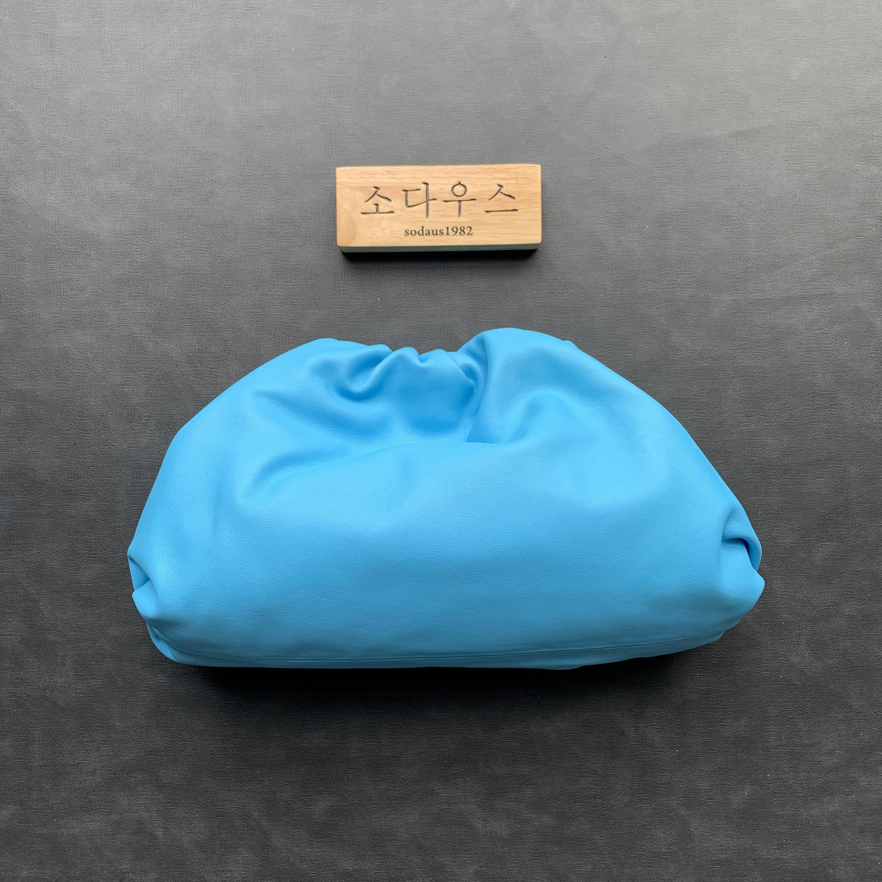 보테가 베네타 만두백 라지