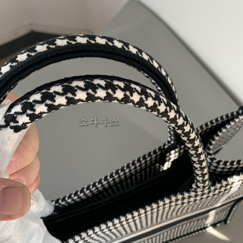 디올 북토트_42cm