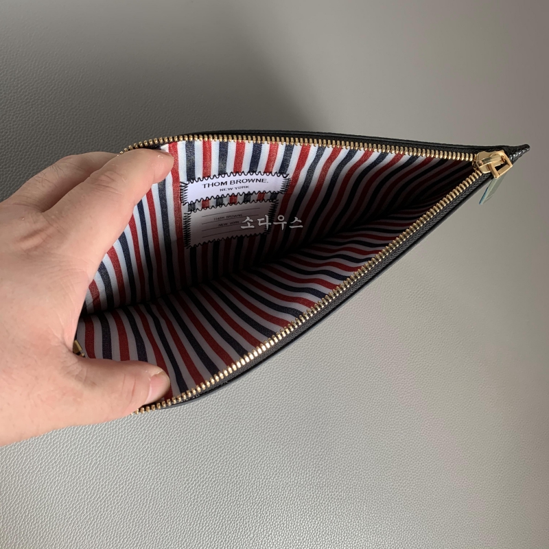 톰브라운 클러치_33cm
