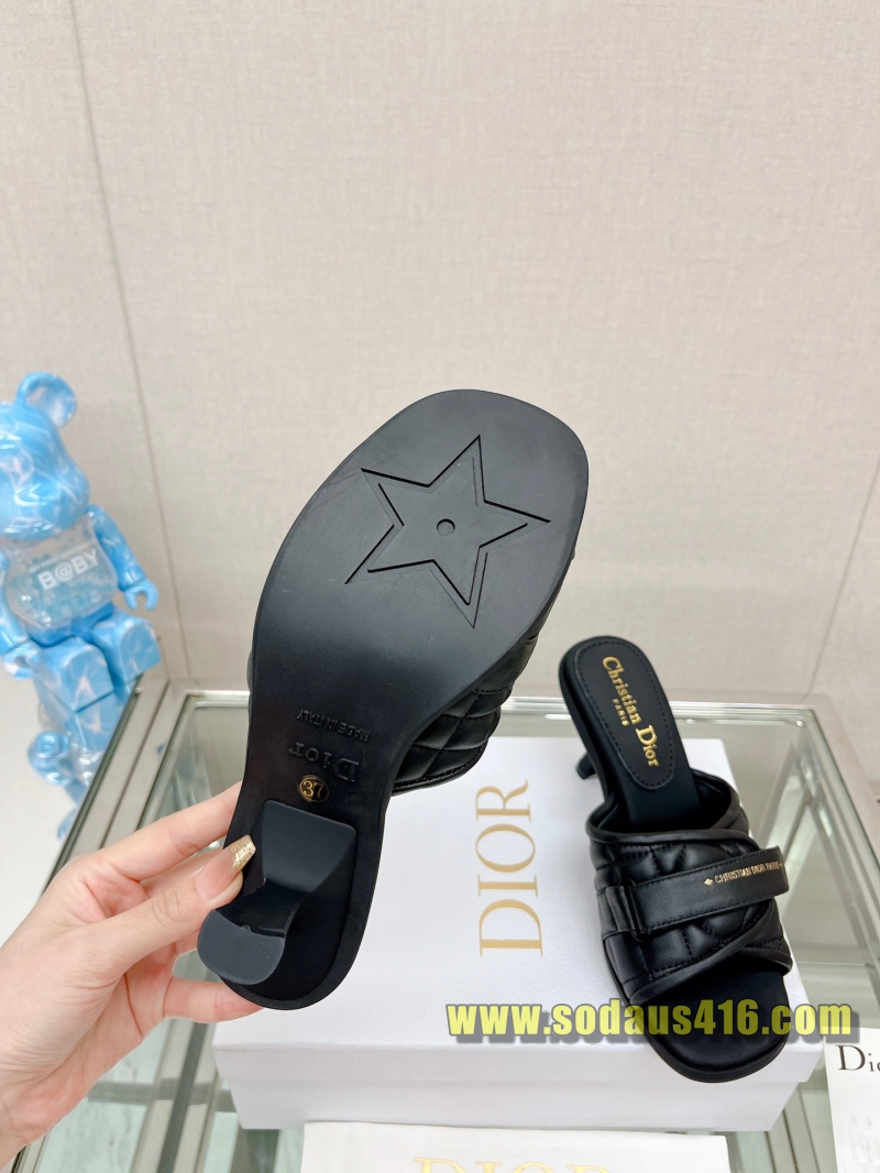 디올 슬리퍼