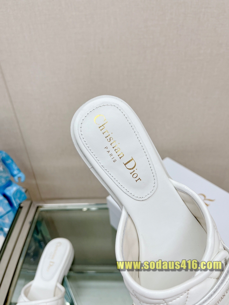 디올 슬리퍼