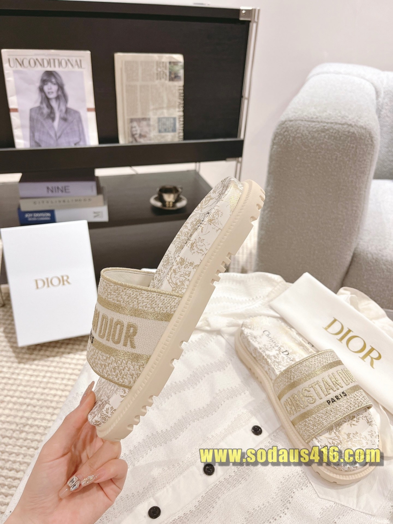 디올 슬리퍼