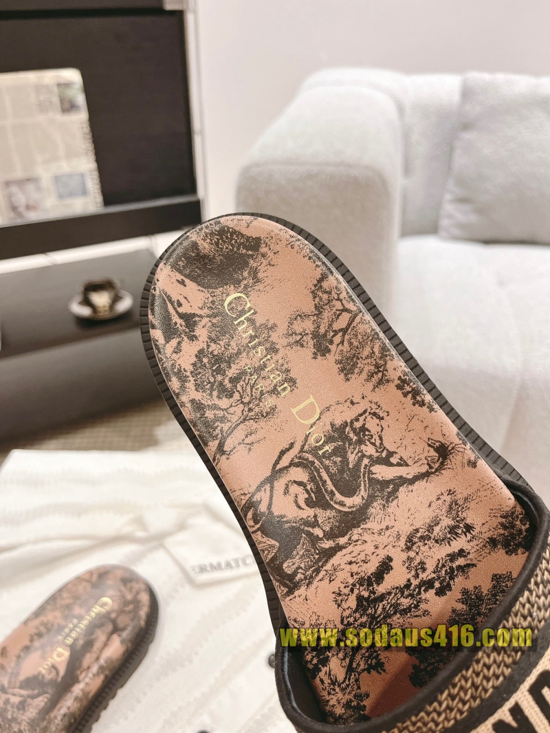 디올 슬리퍼