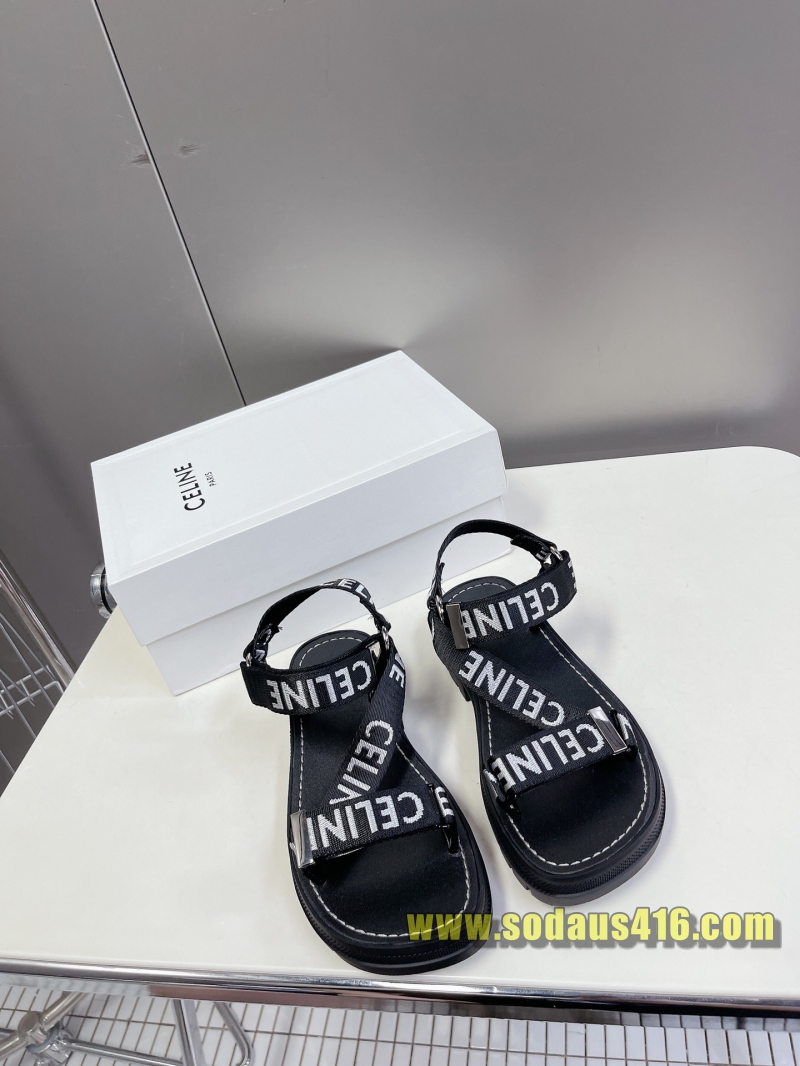 셀린느 샌들