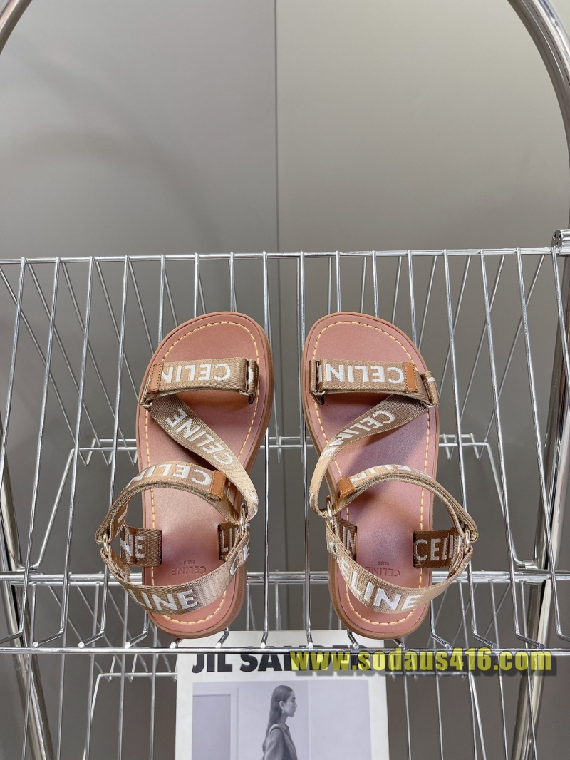 셀린느 샌들