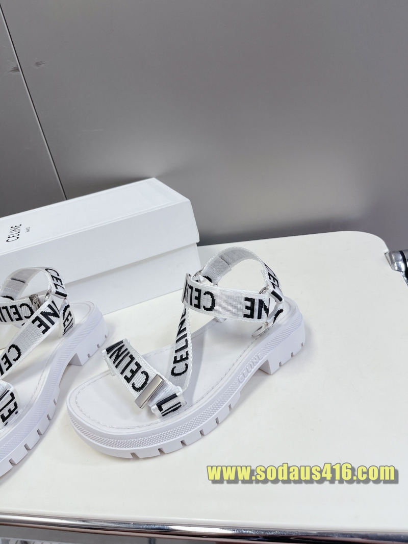 셀린느 샌들