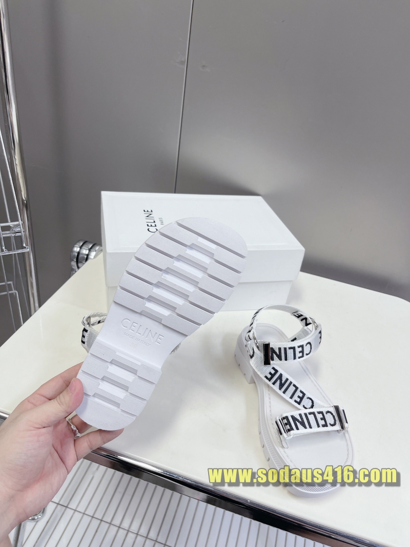 셀린느 샌들