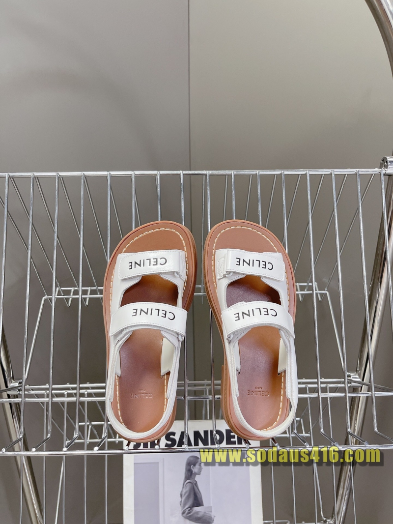 셀린느 샌들