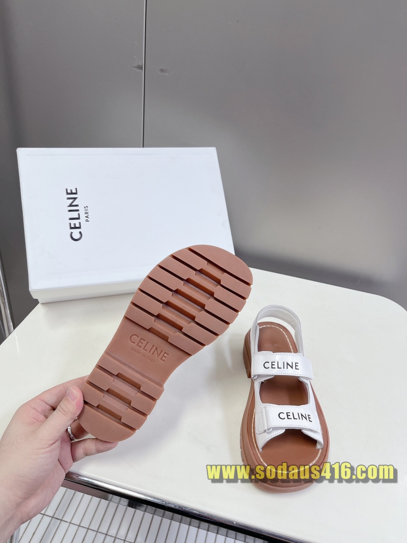 셀린느 샌들
