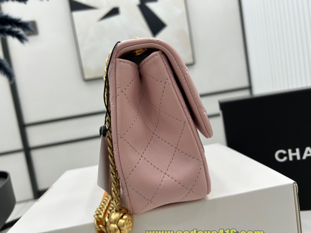 샤넬 까말리아 골드볼