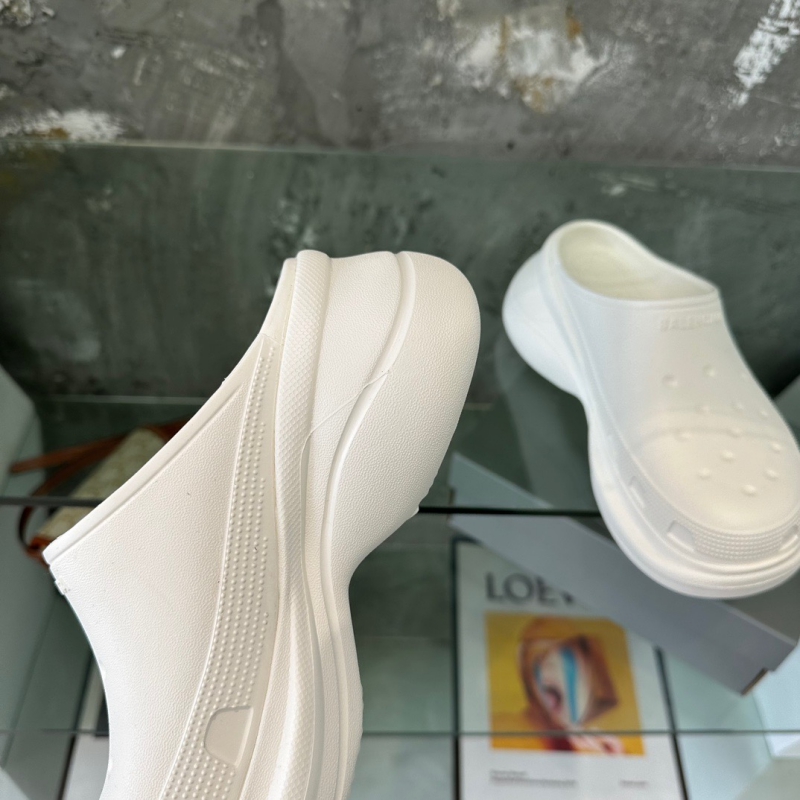 발렌시아가 슬리퍼