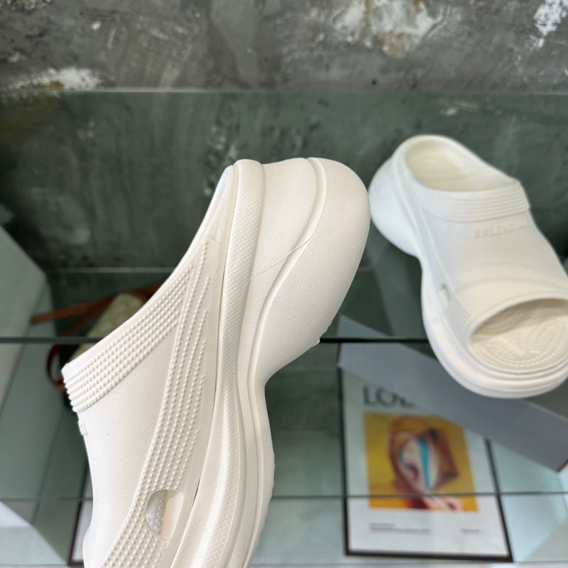 발렌시아가 슬리퍼