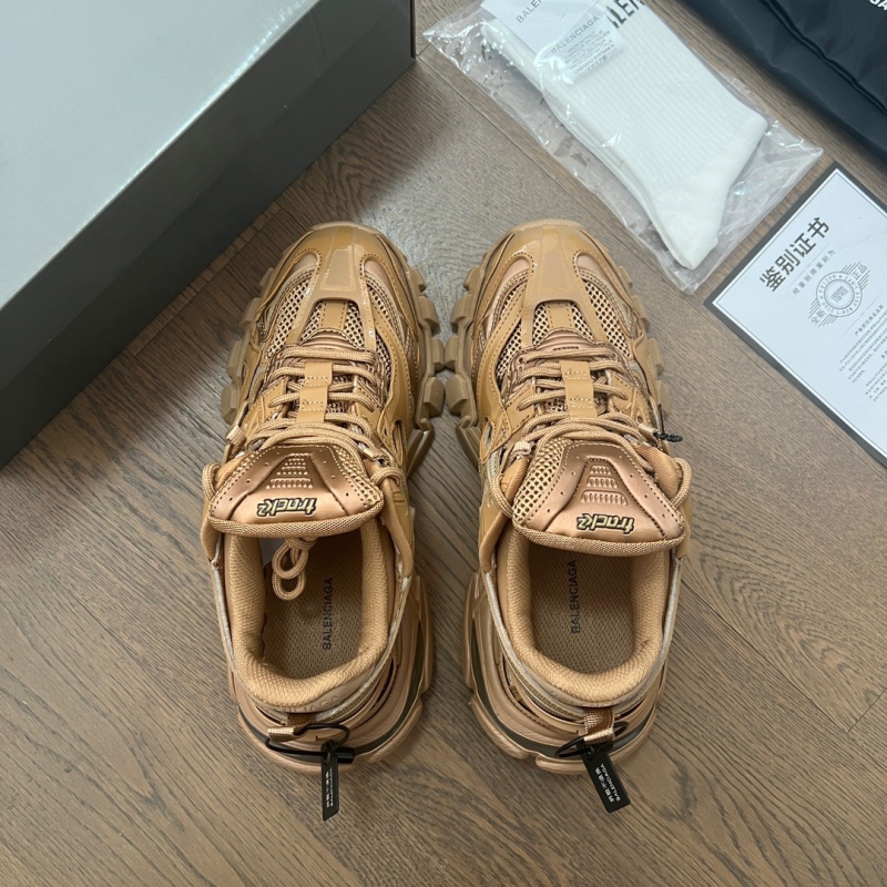 발렌시아가 스니커즈