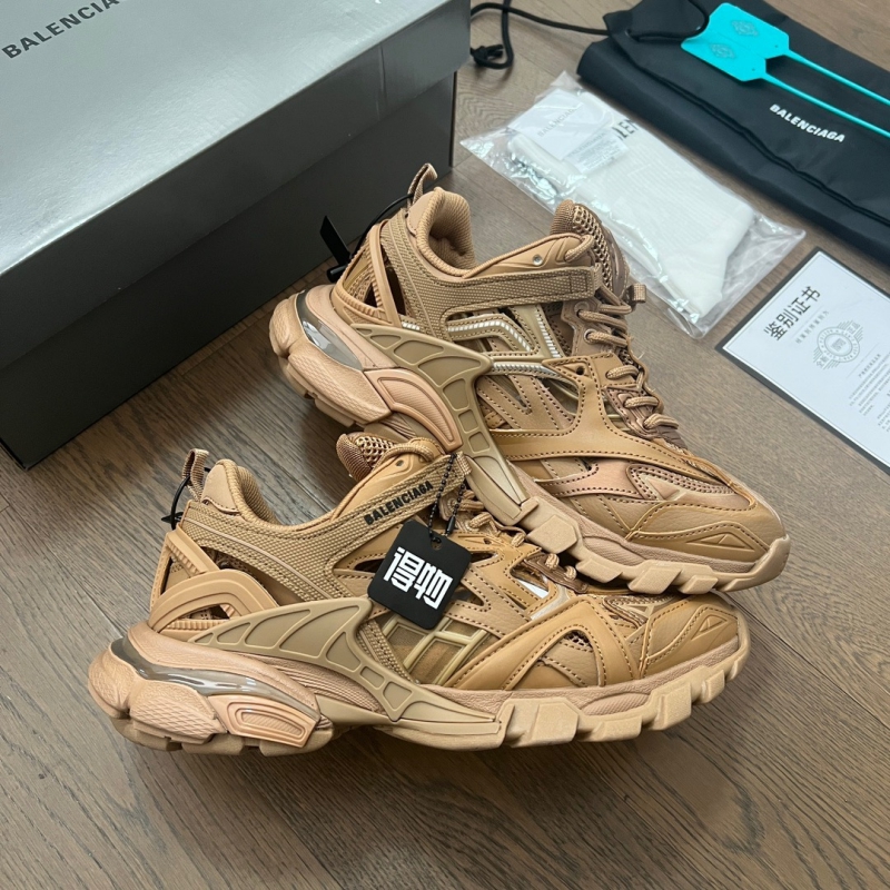 발렌시아가 스니커즈
