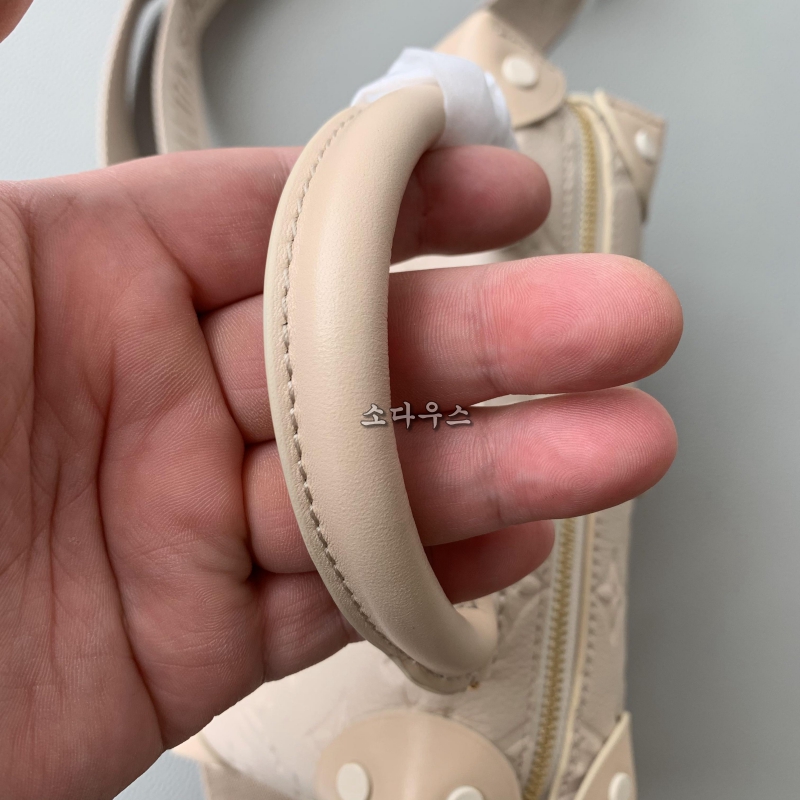 루이비통 쁘띠뜨말 수플 앙프렝뜨 m45393
